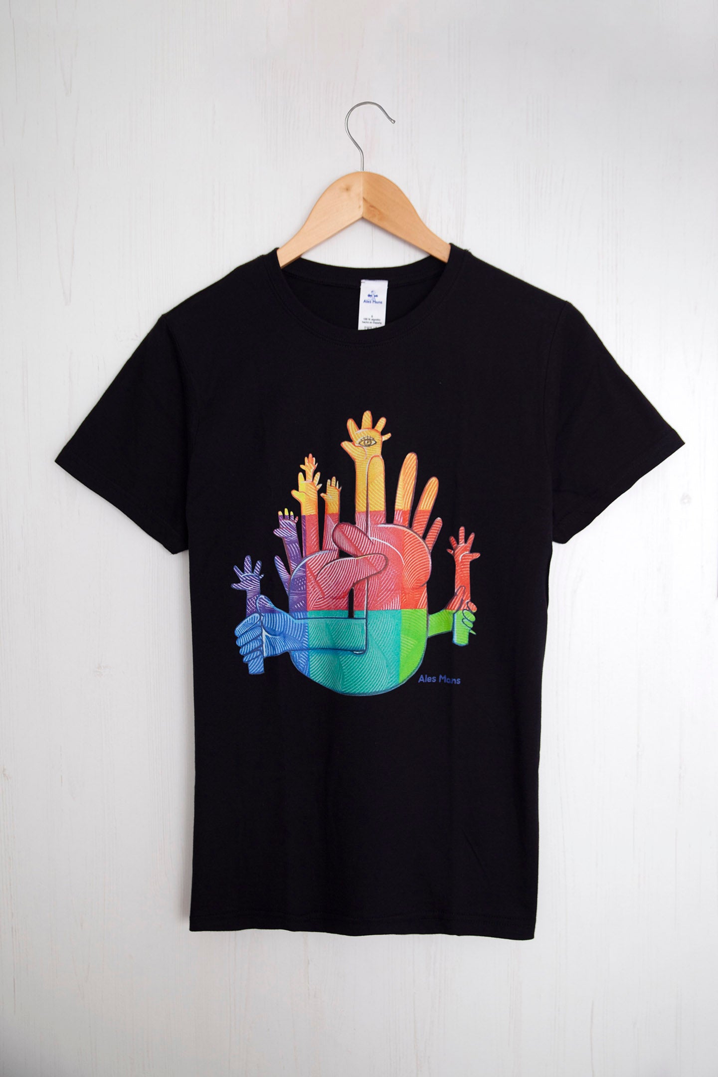 Camiseta Manos unisex