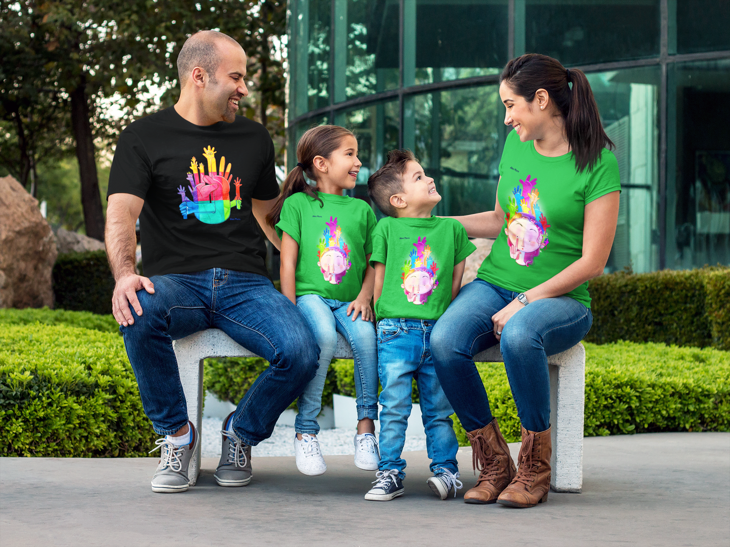 Camiseta Manos arriba chica